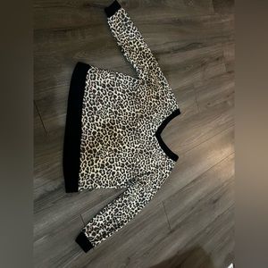 Size Small vneck top